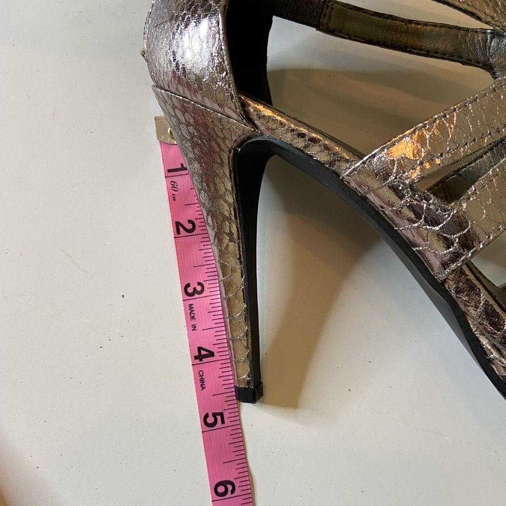 Metallic Heels Snake Skin Print Size 9 - Picture 8 of 10